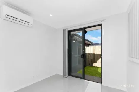 4 Castleton Cres, Airds, NSW 2560