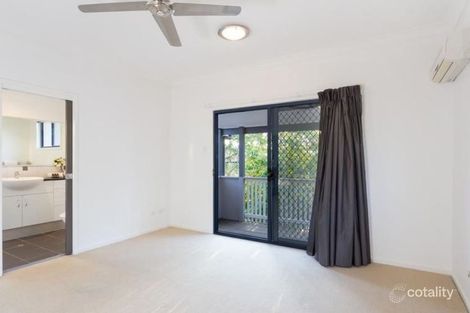 Property photo of 2/261 Riding Road Balmoral QLD 4171