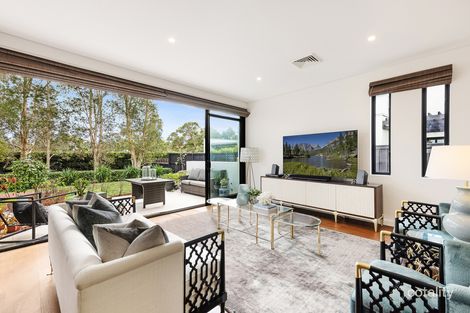 18 St Columbans Grn, North Turramurra, NSW 2074