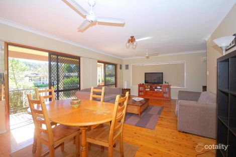 Property photo of 35 Maple Street Wyoming NSW 2250