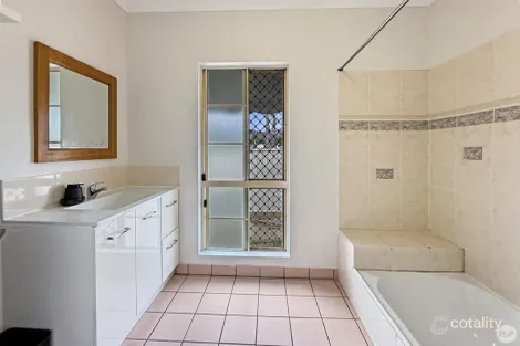 Property photo of 1 Raven Court Kelso QLD 4815