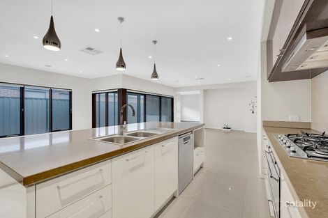 Property photo of 534 Grand Boulevard Craigieburn VIC 3064