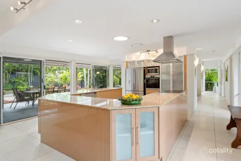 Property photo of 2 Pipers Point Robina QLD 4226