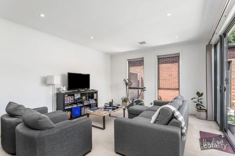 Property photo of 8 Beaurepaire Parade Footscray VIC 3011