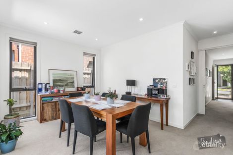 Property photo of 8 Beaurepaire Parade Footscray VIC 3011