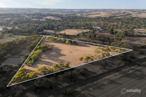 Property photo of 16 Helen Court Strathalbyn SA 5255