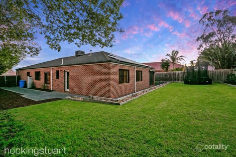 Property photo of 4 Evergreen Court Cranbourne North VIC 3977