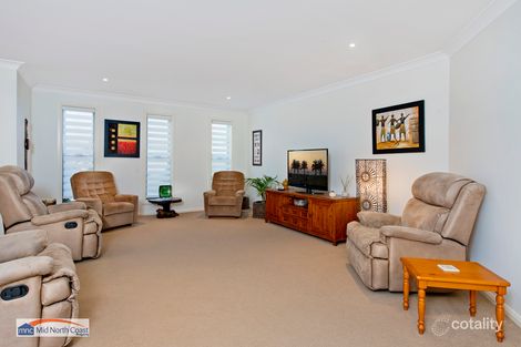 Property photo of 24 Northwind Crescent Bonny Hills NSW 2445