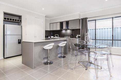 Property photo of 14 Bursaria Drive Caroline Springs VIC 3023
