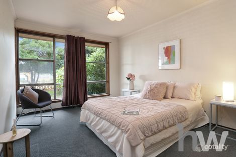 Property photo of 8 Mercury Crescent Newcomb VIC 3219