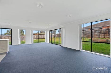 Property photo of 32 Harry Vallence Drive Maddingley VIC 3340