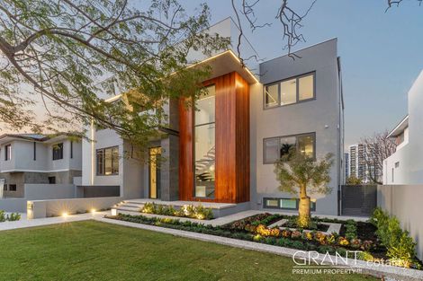 13a Rookwood St, Mount Pleasant, WA 6153