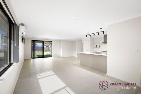 Property photo of 38 Tuart Ridge Parmelia WA 6167
