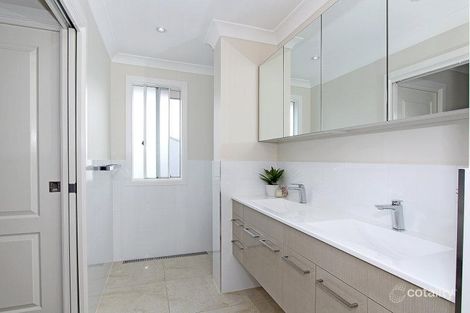 Property photo of 50 Peak Drive Hillvue NSW 2340