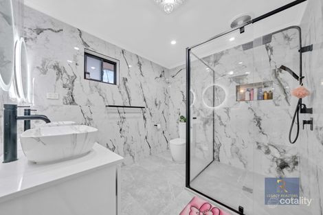 Property photo of 2 Osprey Street Werribee VIC 3030