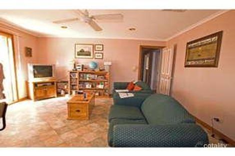 Property photo of 5 Guy Court Kangaroo Flat VIC 3555