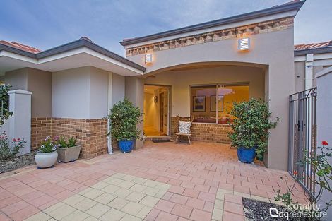 Property photo of 25 Palmerston Crescent Tapping WA 6065