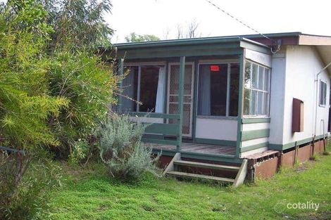 Property photo of 8 Wattle Court Sandy Point VIC 3959