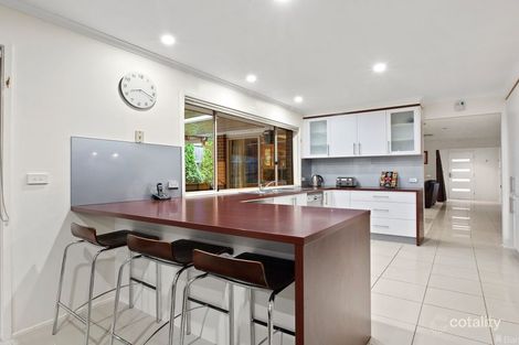 Property photo of 3 The Grange Ringwood North VIC 3134