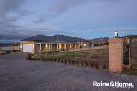Property photo of 14 Robindale Court Robin Hill NSW 2795