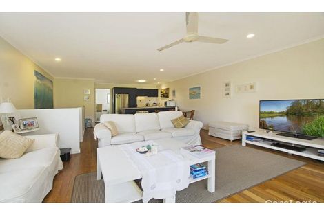 Property photo of 1/4 Advance Place Sunrise Beach QLD 4567