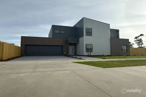 45 Cinnamon Dr, Cranbourne East, VIC 3977