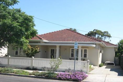 84 Elphin St, Newport, VIC 3015