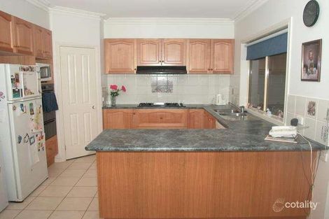 Property photo of 14 Windsor Grange Court Skye VIC 3977