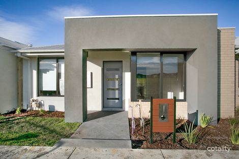 Property photo of 7 Emanda Lane Clyde North VIC 3978