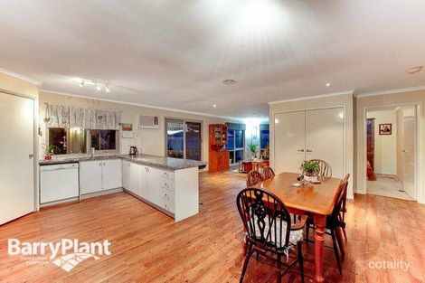 Property photo of 32 Samantha Crescent Cranbourne North VIC 3977
