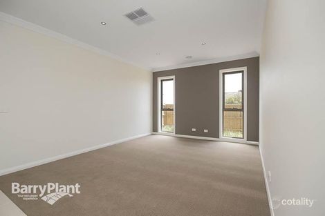 Property photo of 40 Everlasting Boulevard Cranbourne West VIC 3977