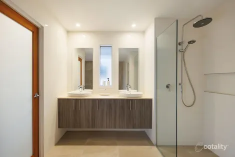 Property photo of 43 Cubberla Street Fig Tree Pocket QLD 4069