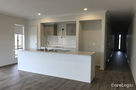 Property photo of 4 Rowena Way Mickleham VIC 3064