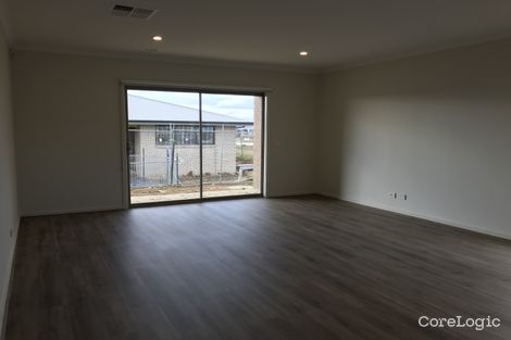 Property photo of 4 Rowena Way Mickleham VIC 3064