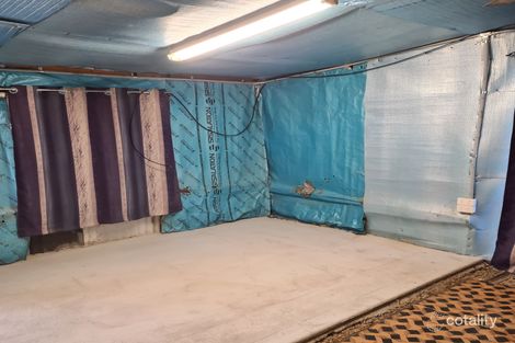 Property photo of 17 Zircon Avenue Rubyvale QLD 4702