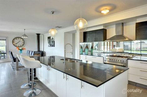 660 Sebastopol-Smythesdale Rd, Ross Creek, VIC 3351