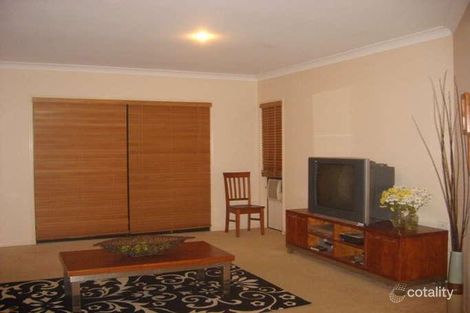 Property photo of 10 Shoreham Chase Arundel QLD 4214
