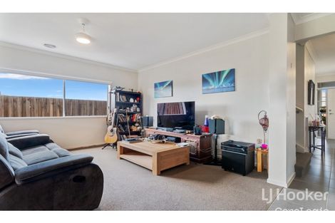 Property photo of 4 Savile Place Narre Warren VIC 3805