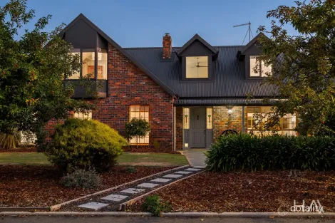 Property photo of 8 St Andrews Circle Prospect Vale TAS 7250