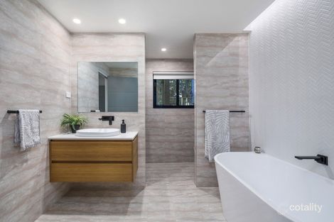 Property photo of 28 Llewellyn Street Saratoga NSW 2251