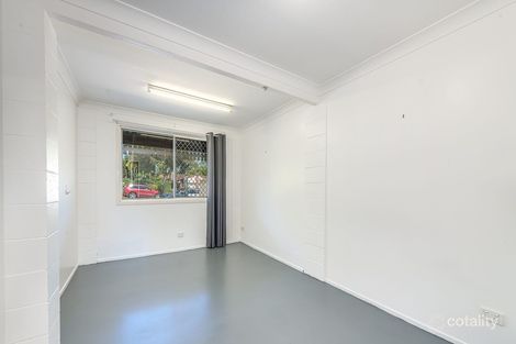 Property photo of 193 Whiting Street Labrador QLD 4215
