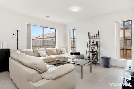 Property photo of 12 Hiddick Road Point Cook VIC 3030