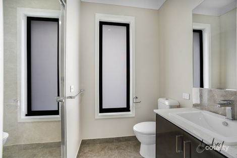 1 Imlay St, Donnybrook, VIC 3064