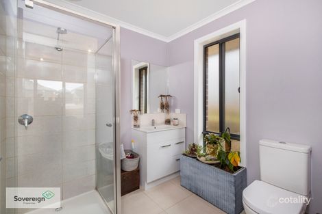 Property photo of 11 Appleporch Way Drouin VIC 3818