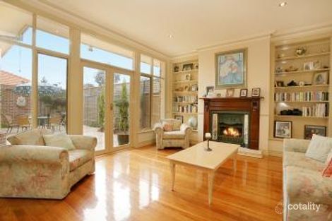 1/3 Agnes St, Mont Albert, VIC 3127