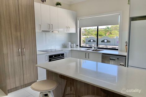 1/58 Brooke Ave, Southport, QLD 4215