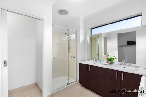 Property photo of 27 Casino Parade Point Cook VIC 3030