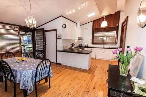 Property photo of 15 Richard Avenue Hackham SA 5163