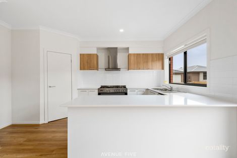 Property photo of 9 Darter Way Armstrong Creek VIC 3217