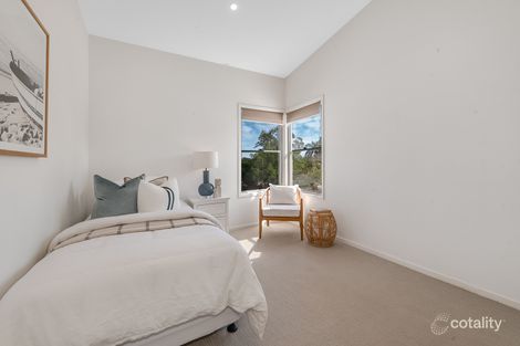 Property photo of 36 Sunset Road Kenmore QLD 4069